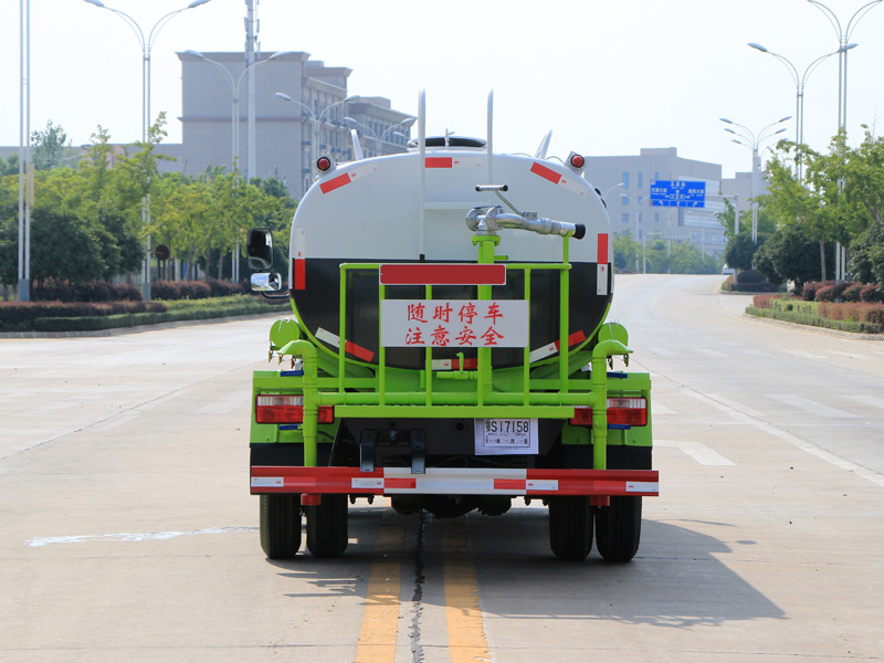 東風灑水車5方